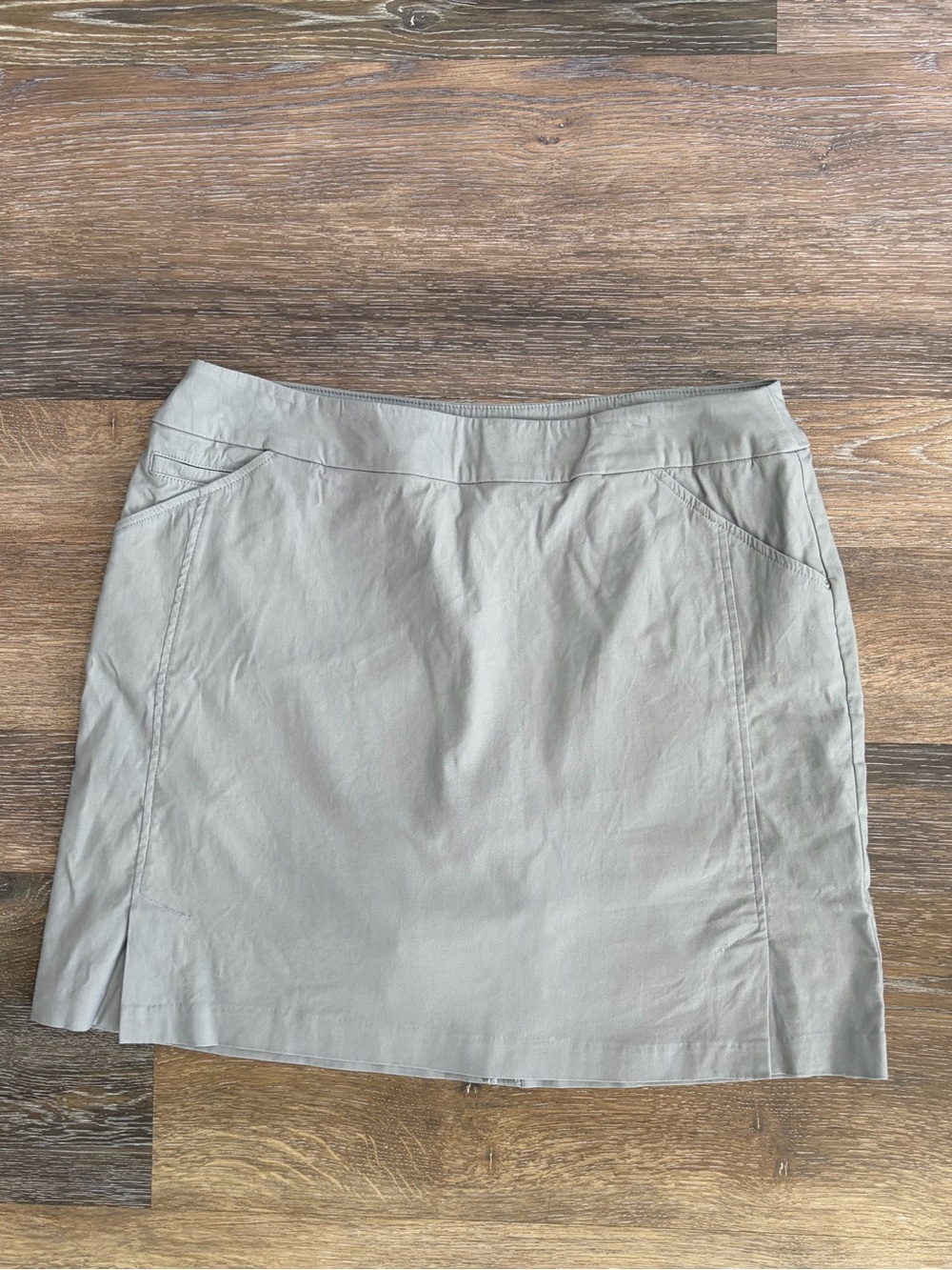 Tribal grey PULL-ON SKORT WITH BUILT-IN SHORTS size 16w length 19” waist 34”